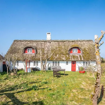 Tatil Evi With And Fireplace